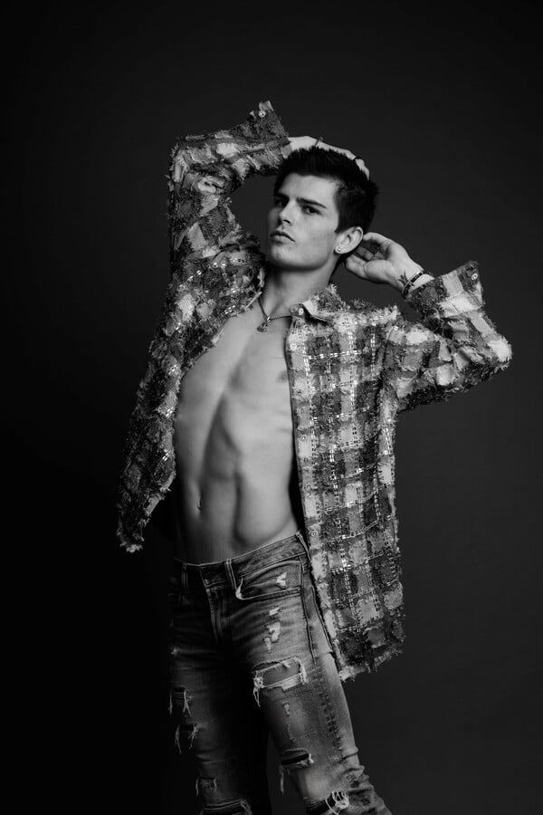 Πέθανε ο gay πορνοστάρ Σεθ Πίτερσον σε ηλικία 28 ετών