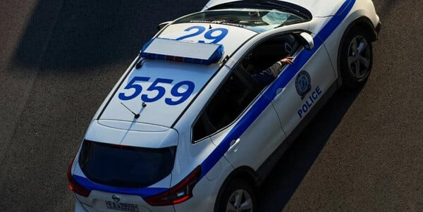 ΚΑΡΔΙΤΣΑ ΔΟΛΟΦΟΝΙΑ ΤΡΑΓΟΥΔΙΣΤΗΣ