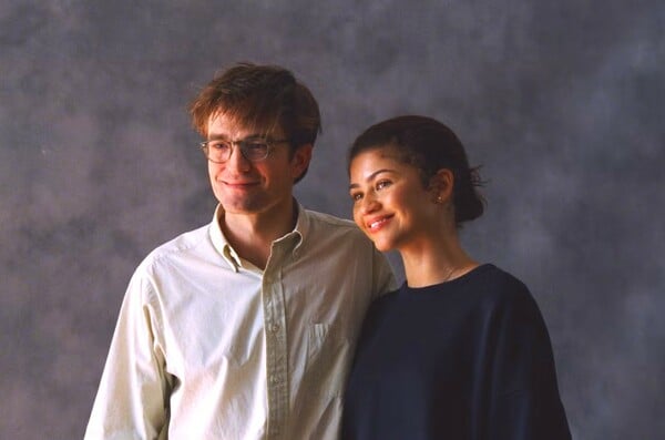 Αντιδράσεις πριν από την πρεμιέρα του προκαλεί η τανία της Zendaya και του Robert Pattinson Τhe Dramaa