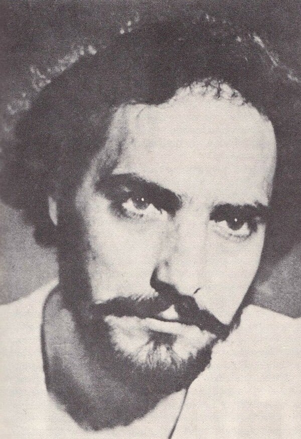 «Πειραματόζωο»: η εκτός ορίων ταινία του Γιάννη Κοκκόλη, που άλλαξε τα δεδομένα στην Αθήνα της μεταπολίτευσης 