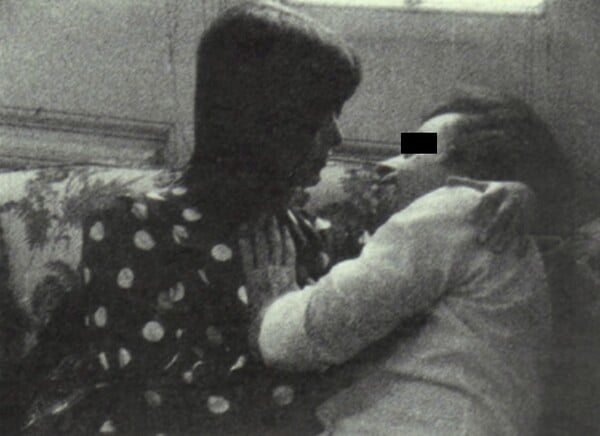 «Πειραματόζωο»: η εκτός ορίων ταινία του Γιάννη Κοκκόλη, που άλλαξε τα δεδομένα στην Αθήνα της μεταπολίτευσης 