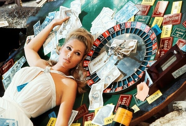 Η Ιταλία κατέσχεσε περιουσιακά στοιχεία 20 εκατ. ευρώ στην υπόθεση της Ursula Andress