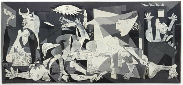 Ένα άλλο Guernica στέκεται τώρα απέναντι από το Guernica του Picasso στη Μαδρίτη