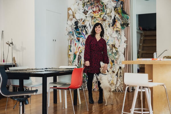 Ένα υβριδικό σπίτι στα Εξάρχεια, όπου η έννοια του νοικοκυριού αλλάζει/Ένα υβριδικό νοικοκυριό στα Εξάρχεια