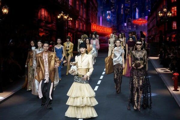 Το “China Chic” κυριαρχεί στις φετινές κινεζικές fashion weeks
