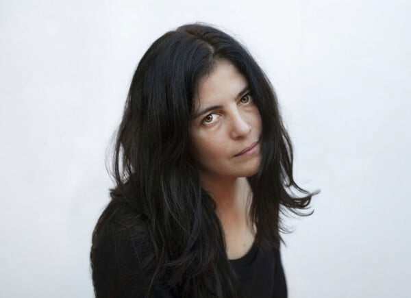 «Όλα φαίνεται να στοχεύουν στον εκβαρβαρισμό των ανθρώπων»