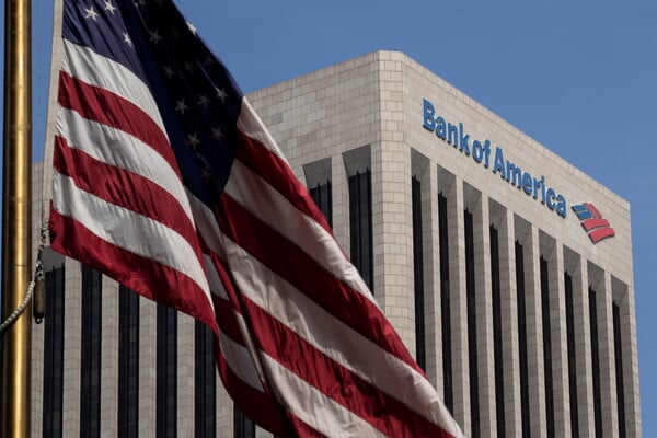 BANK OF AMERICA ΤΖΕΦΡΙ ΕΠΣΤΑΙΝ ΑΓΩΓΗ
