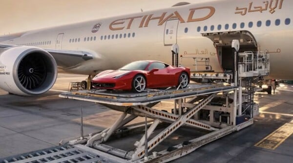 ΜΕΣΗ ΑΝΑΤΟΛΗ FERRARI ΟΧΗΜΑΤΑ