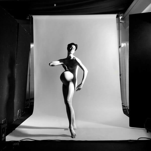 Η Erin O’Connor κατηγορεί το Instagram για «διπλά μέτρα» μετά την αφαίρεση φωτογραφιών της από την εγκυμοσύνη της