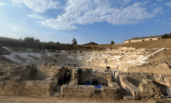 ΛΑΡΙΣΑ ΑΡΧΑΙΟ ΘΕΑΤΡΟ