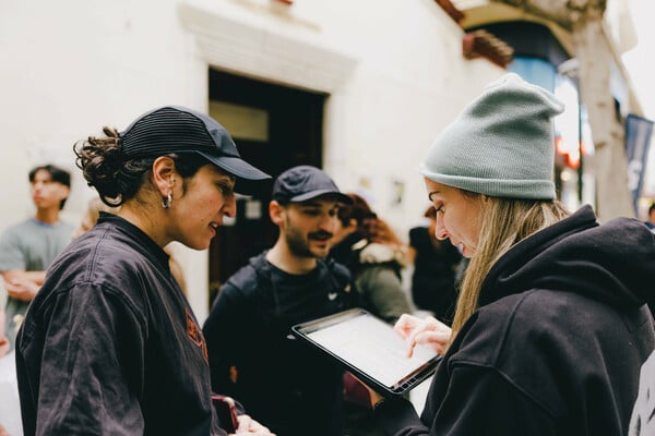 Η On φέρνει το Real Energy στην Intersport με μια μοναδική σκυταλοδρομία