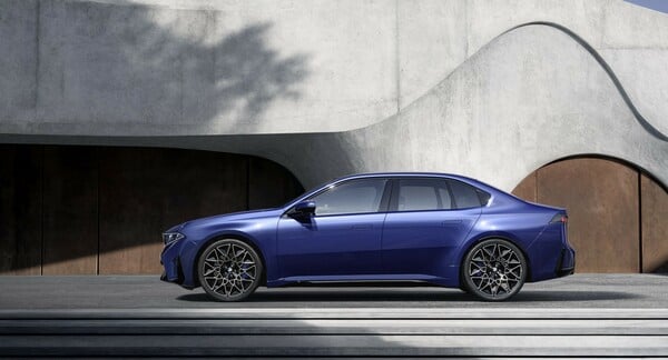 Η νέα BMW i3 αφήνει πίσω το παρελθόν