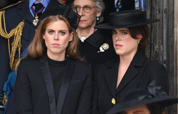 ΒΑΣΙΛΙΑΣ ΚΑΡΟΛΟΣ ΠΡΙΓΚΙΠΑΣ ΑΝΤΡΙΟΥ ΠΡΙΓΚΙΠΙΣΣΕΣ