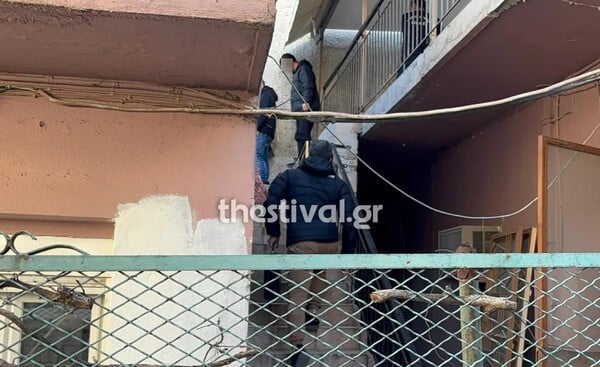 Θεσσαλονίκη: Η σορός της 59χρονης βρέθηκε με ζώνη δεμένη στον λαιμό, χωρίς ρούχα και τραύματα στο πρόσωπο