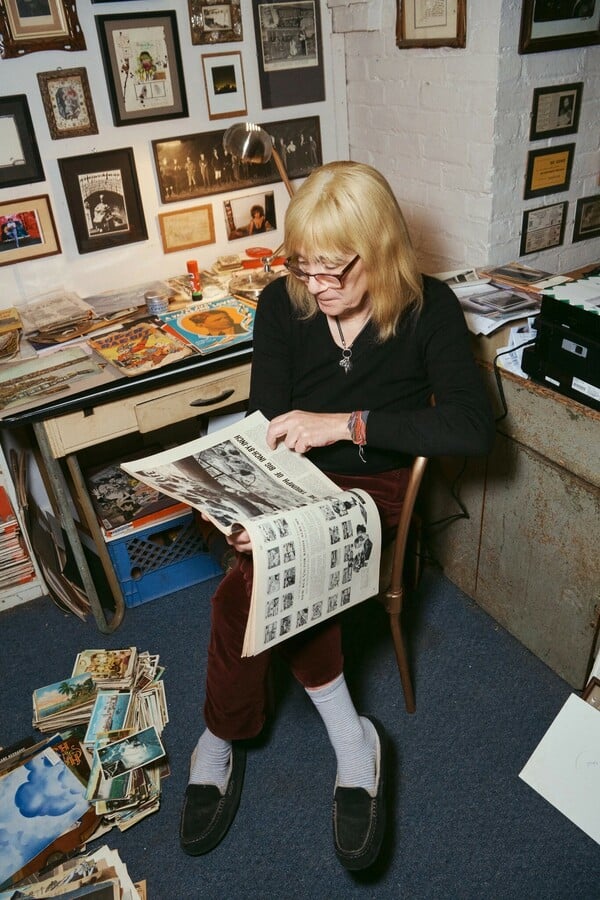  Lucy Sante: «Πρέπει να σκοτώσεις κάτι για να γεννηθεί κάτι άλλο»