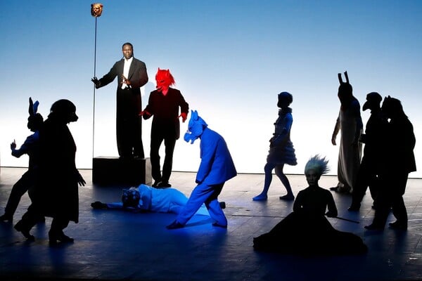 Τι κάνουν το American Psycho και η Marina Abramovic στο νέο Tristan του Met;