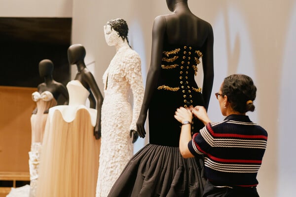 Με την Elsa Schiaparelli δεν βαρέθηκε ποτέ κανείς