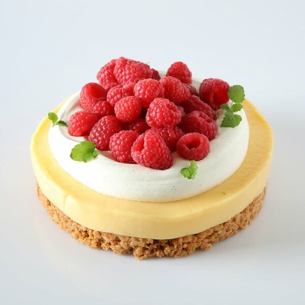 Λαχταριστές τάρτες της πόλης με φράουλες και berries