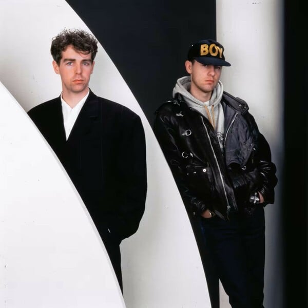 Νέο βιβλίο καταγράφει 40 χρόνια εικόνας και στιλ των Pet Shop Boys