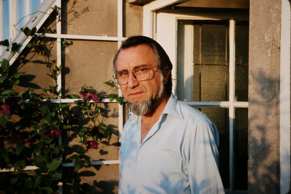 Ο Στάθης Λογοθέτης άφηνε τα έργα του στο έλεος της φθοράς