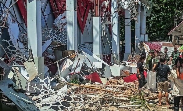 ΣΕΙΣΜΟΣ ΙΝΔΟΝΗΣΙΑ ΡΙΧΤΕΡ ΝΕΚΡΟΣ