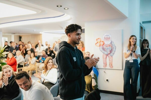 Ο Κωστούλας έπαιξε μπάσκετ, ο Αβδάλας ποδόσφαιρο… και δεν ήταν πρωταπριλιάτικο