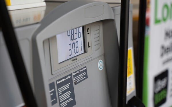 ΥΠΕΡΚΕΡΔΗ ΠΙΟ ΦΘΗΝΑ ΚΑΥΣΙΜΑ ΕΕ ΠΟΛΕΜΟΣ ΙΡΑΝ