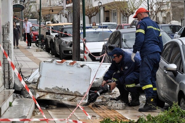 ΚΟΡΙΝΘΟΣ ΝΕΚΡΗ ΠΤΩΣΗ ΜΠΑΛΚΟΝΙΟΥ