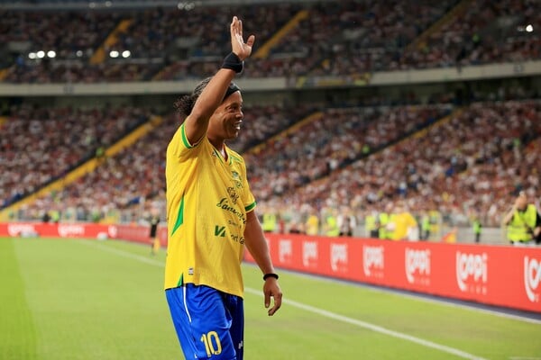 ΡΟΝΑΛΝΤΙΝΙΟ ΜΕΣΙ ΒΡΑΖΙΛΙΑ