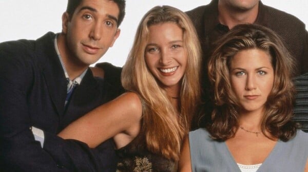 ΛΙΖΑ ΚΟΥΝΤΡΟΟΥ ΦΙΛΑΡΑΚΙΑ ΦΙΜΠΙ 