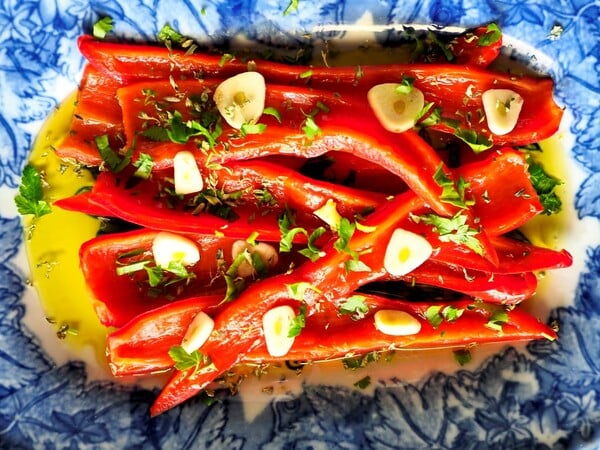 Η Μεγάλη Εβδομάδα του πιο λιτού τραπεζιού