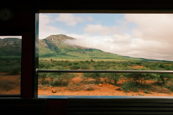 Τη επόμενη φορά, ταξίδεψε με τρένο