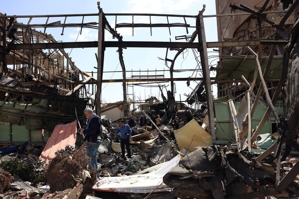 ΙΡΑΝ ΦΡΟΥΡΟΙ ΤΗΣ ΕΠΑΝΑΣΤΑΣΗΣ ΗΠΑ ΠΡΟΤΑΣΗ ΕΙΡΗΝΗΣ