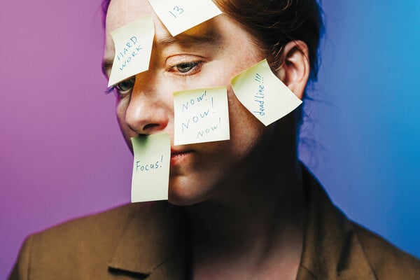 Πώς επιδρά το εργασιακό στρες στην υγεία και στον ρόλο μας ως γονιών