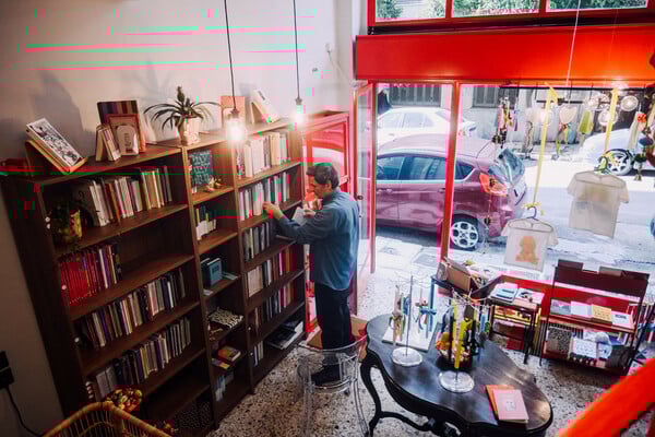 Ένα καινούργιο βιβλιοπωλείο αποκλειστικά για το θέατρο και τον κινηματογράφο