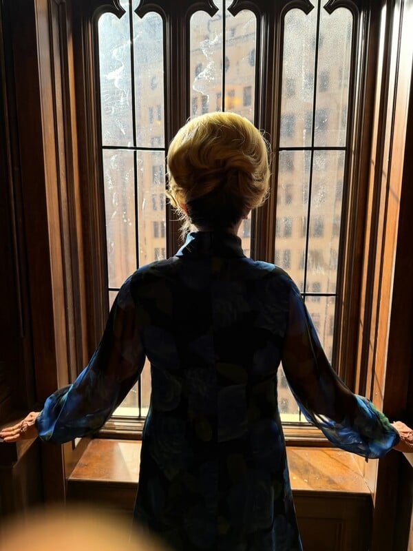 Η Jessica Lange γύρισε στο American Horror Story και το Murder House πλανάται ξανά από πάνω της