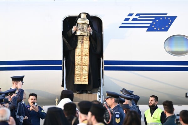 ΑΓΙΟ ΦΩΣ ΕΛΛΑΔΑ ΑΦΙΞΗ ΙΕΡΟΣΟΛΥΜΑ