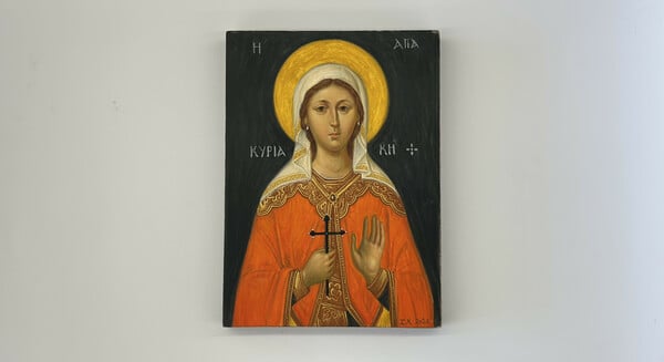 Οι μορφές του Ιωακείμ Κουμούση αιωρούνται μεταξύ του ιερού και του ανθρώπινου