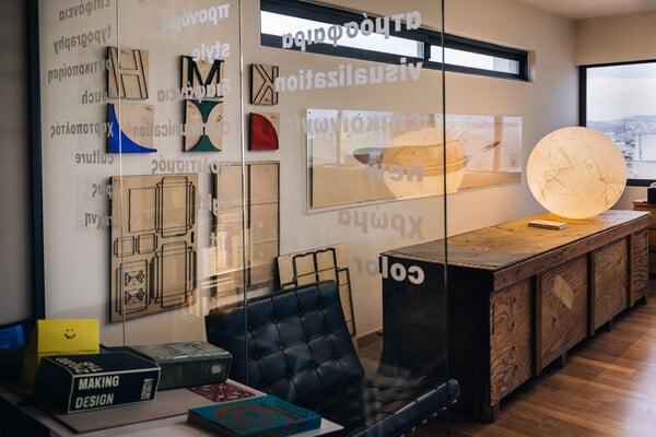 Αριάδνη Περράκη: «Το χαρτί είναι ένα ήσυχο προϊόν που έχει τη δυνατότητα να φιλοξενήσει τα πάντα»