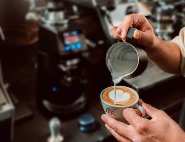 Στο Coffee Masters Campus της JDE Peet’s μαθαίνεις τον καφέ όπως (πρέπει να) είναι