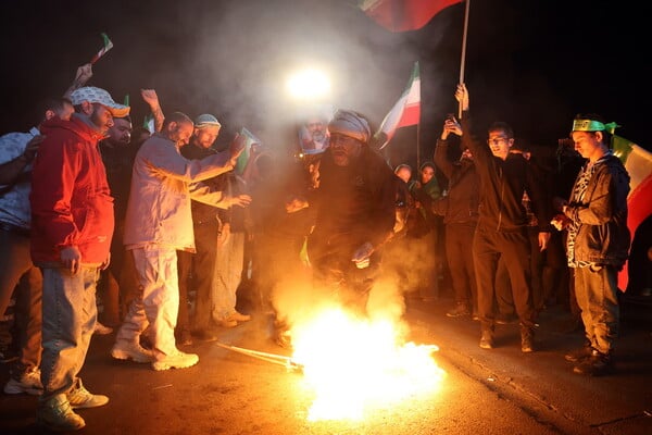 ΤΕΧΕΡΑΝΗ ΠΑΝΗΓΥΡΙΣΜΟΙ ΚΑΤΑΠΑΥΣΗ ΠΥΡΟΣ