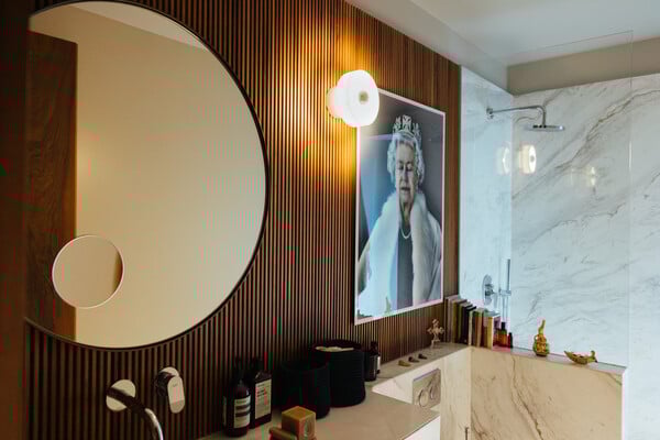 Ένα σπίτι που ανοίγει σαν σκηνή