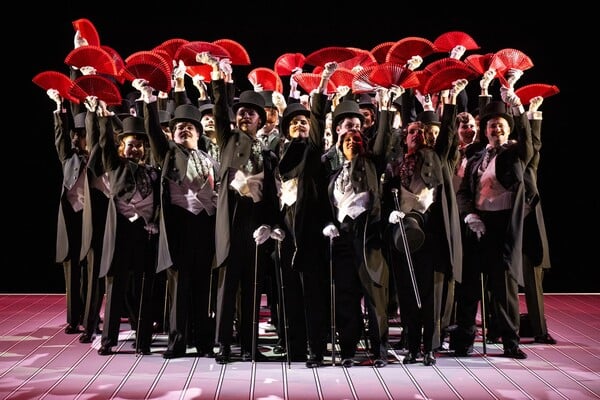 Λέσλι Τράβερς: «Η όπερα είναι ένας κόσμος χωρίς όρια» 