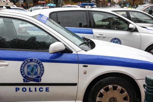 ΜΑΡΟΥΣΙ ΑΝΗΛΙΚΟΣ ΕΠΙΘΕΣΗ ΜΑΧΑΙΡΙ ΤΡΑΥΜΑΤΙΣΜΟΣ ΛΗΣΤΕΙΑ