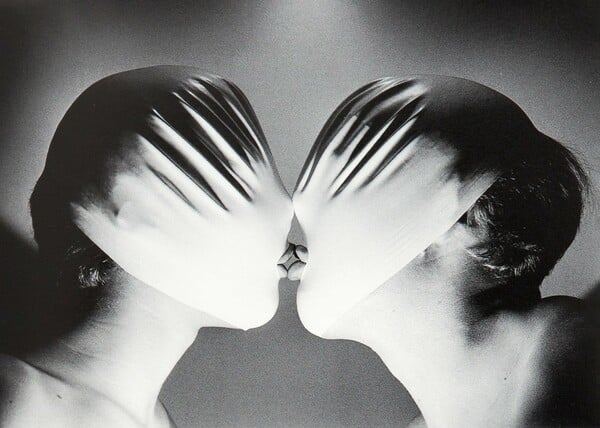 Ο Walter Pfeiffer και η τέχνη του να πιάνεις την ομορφιά τη στιγμή που περνά