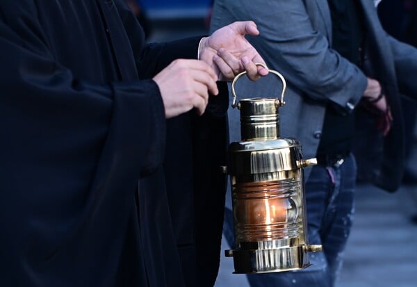 ΑΓΙΟΣ ΦΩΣ ΕΛΛΑΔΑ ΤΙ ΩΡΑ