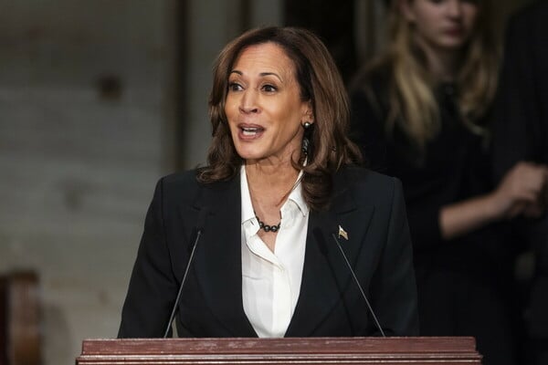 ΚΑΜΑΛΑ ΧΑΡΙΣ ΗΠΑ ΕΚΛΟΓΕΣ ΠΡΟΕΔΡΟΣ