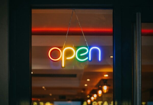 ΚΑΤΑΣΤΗΜΑΤΑ ΑΝΟΙΧΤΑ ΣΗΜΕΡΑ ΜΕΓΑΛΟ ΣΑΒΒΑΤΟ