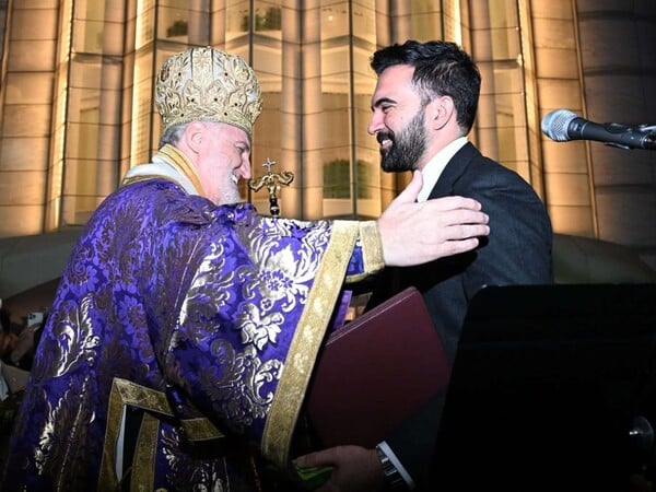 Η δημοφιλία του Zohran Mamdani παραμένει εντυπωσιακή, 100 μέρες μετά την εκλογή του