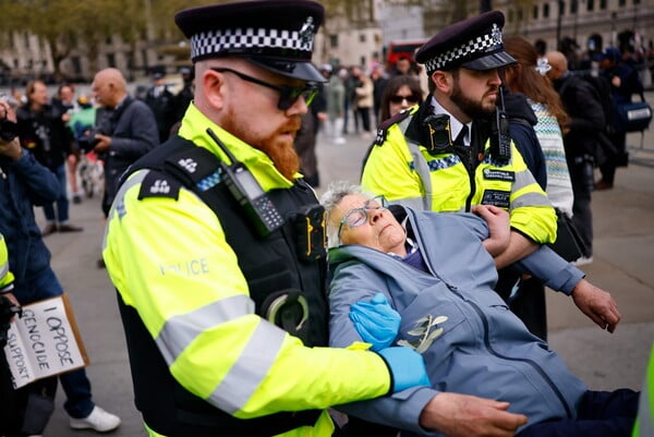 Λονδίνο: 500 συλλήψεις σε διαδήλωση υπέρ της Palestine Action, παρά την απόφαση δικαστηρίου